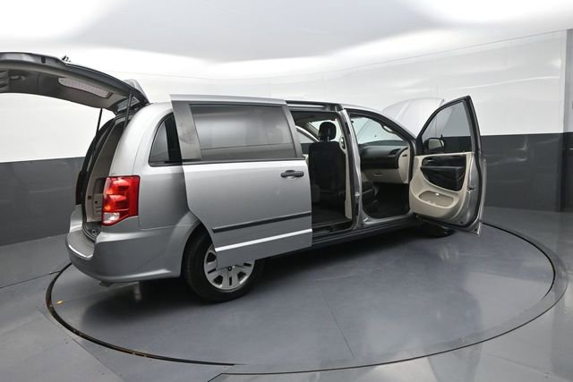 Used 2015 Dodge Grand Caravan American Value Package w/ UConnect Hands-Free Group image 33