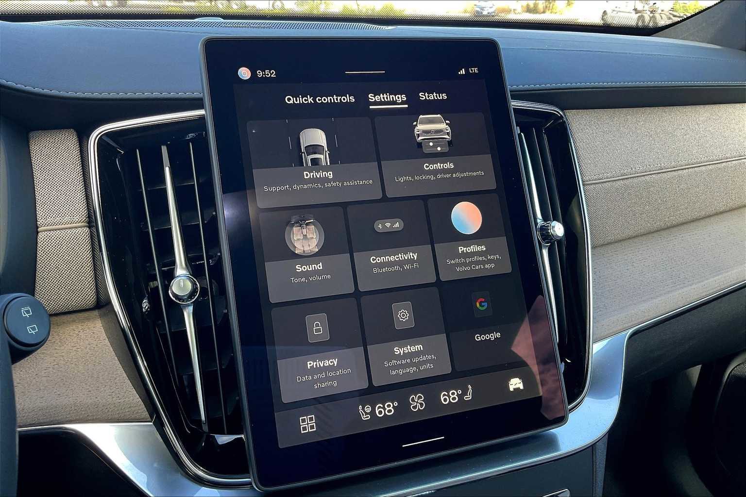New 2026 Volvo XC90 T8 Plus image 22