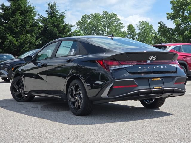 New 2026 Hyundai Elantra Sport FWD image 13