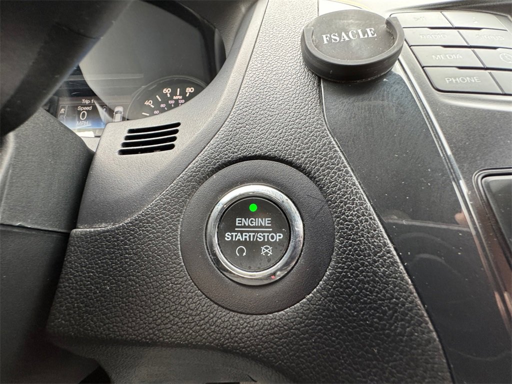 Used 2019 Ford Explorer XLT image 25