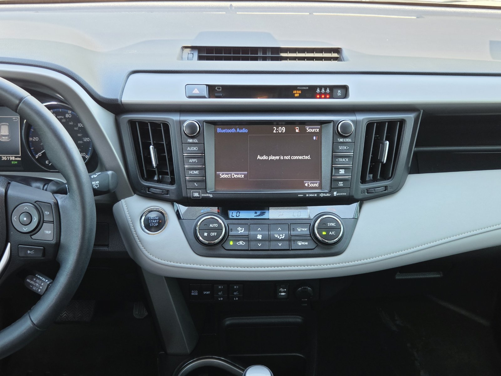 Used 2018 Toyota RAV4 Platinum FWD image 21