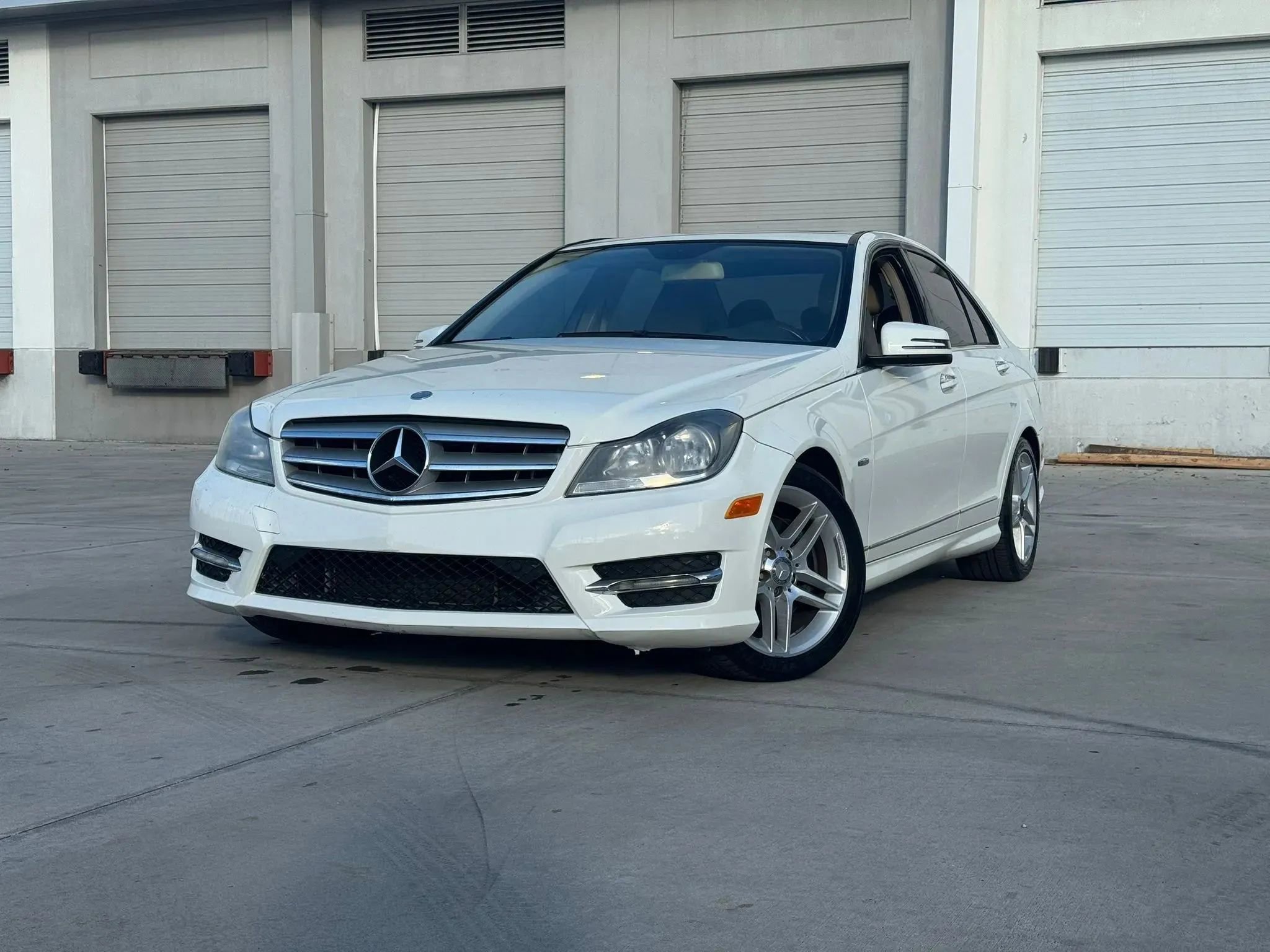 Used 2012 Mercedes-Benz C 350 Sport image 3