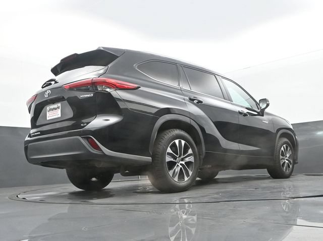 Used 2020 Toyota Highlander XLE FWD image 11