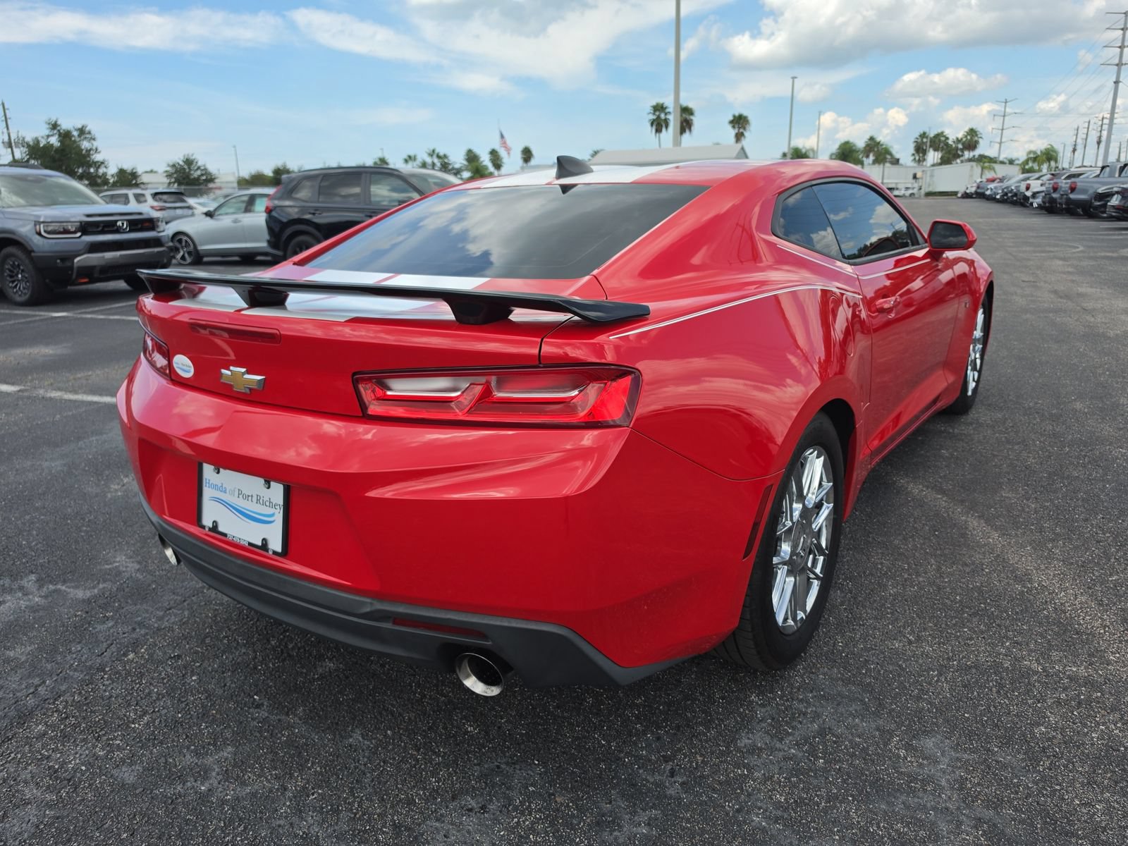 Used 2017 Chevrolet Camaro LT RWD image 4