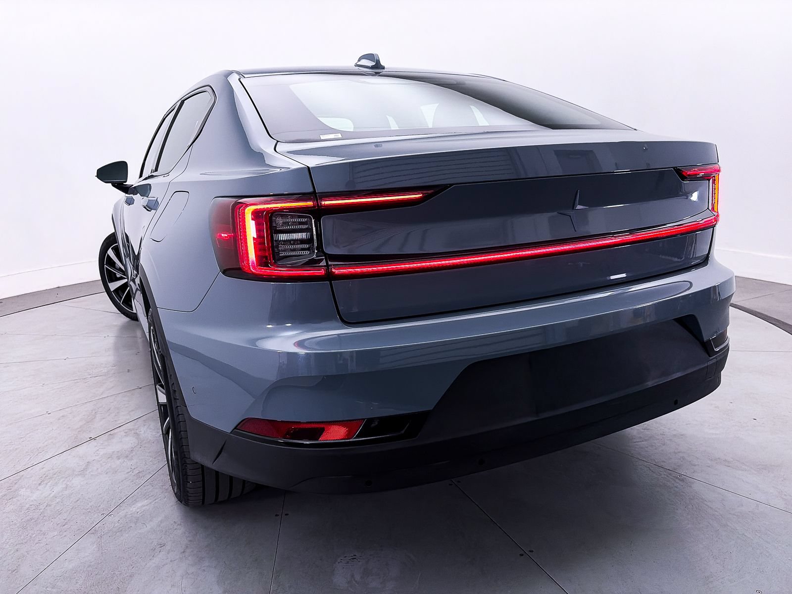 Used 2022 Polestar Polestar 2 w/ Pilot Package AWD/4WD image 8