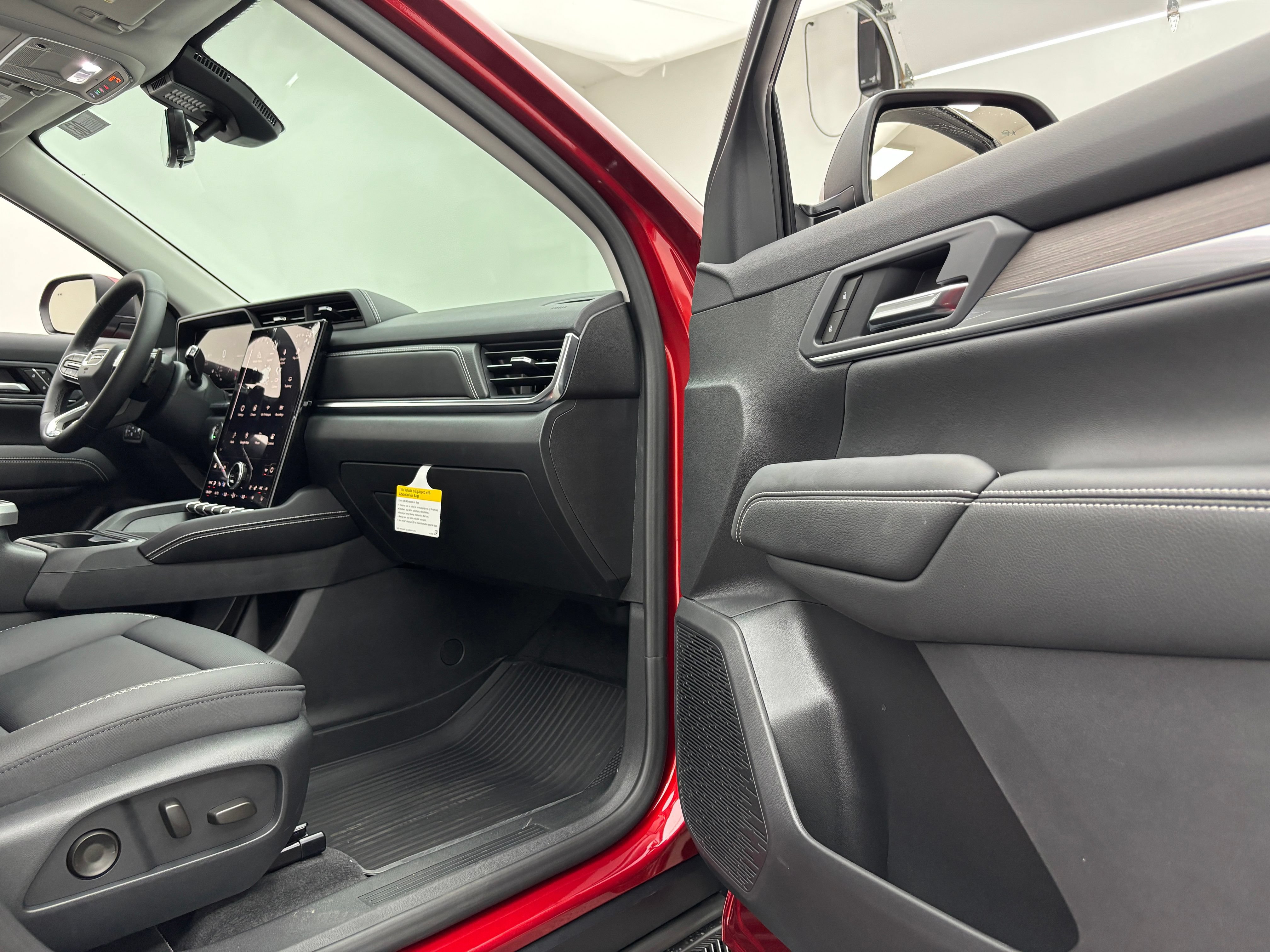 New 2027 GMC Terrain Denali w/ LPO, Floor Liner Package AWD/4WD image 33
