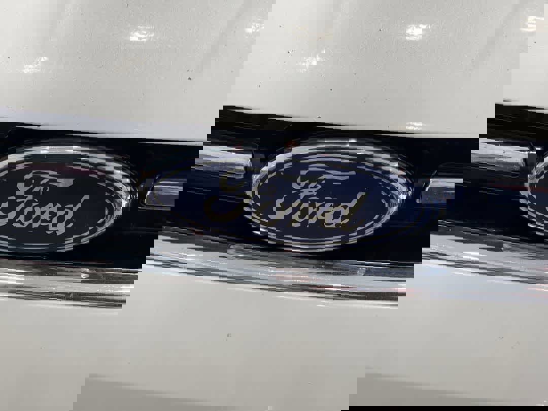 Used 2015 Ford Escape Titanium image 10