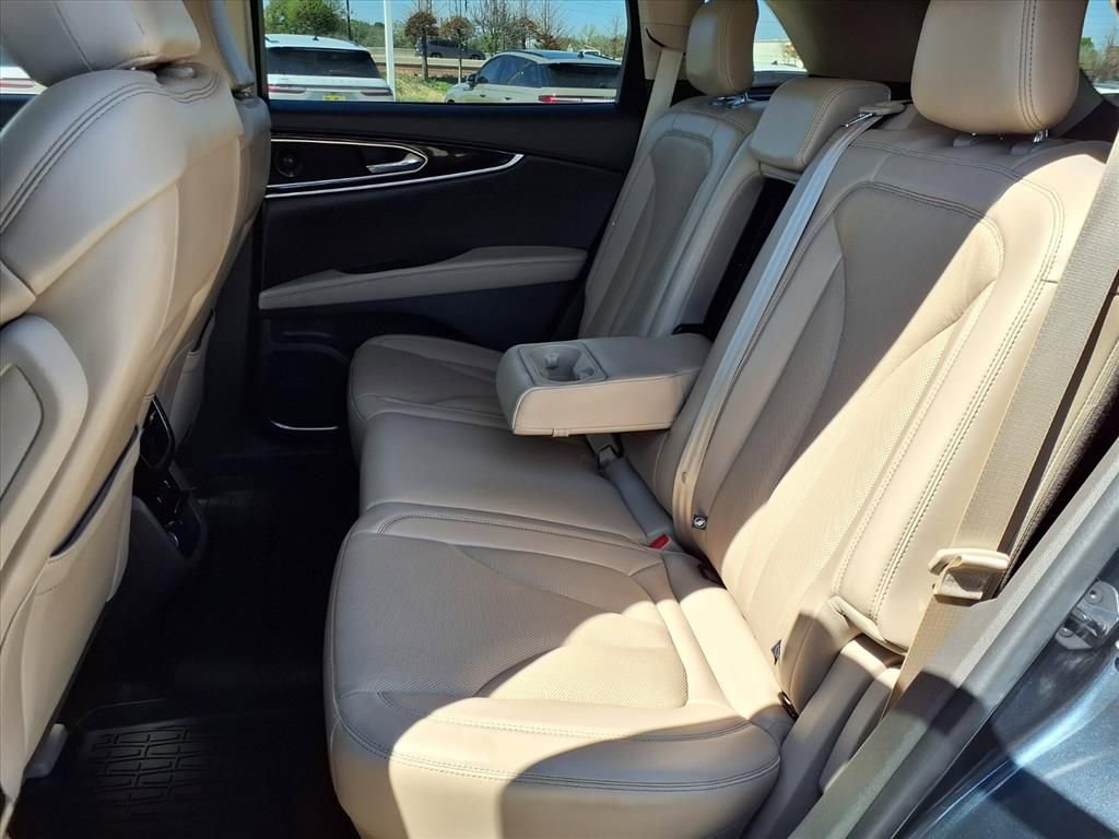 Used 2023 Lincoln Nautilus Reserve w/ Luxury Package image 24