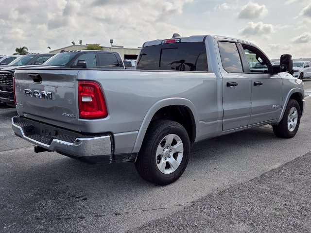 Used 2025 RAM 1500 Big Horn AWD/4WD image 3