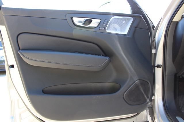 Certified 2023 Volvo XC60 B5 Ultimate AWD/4WD image 25