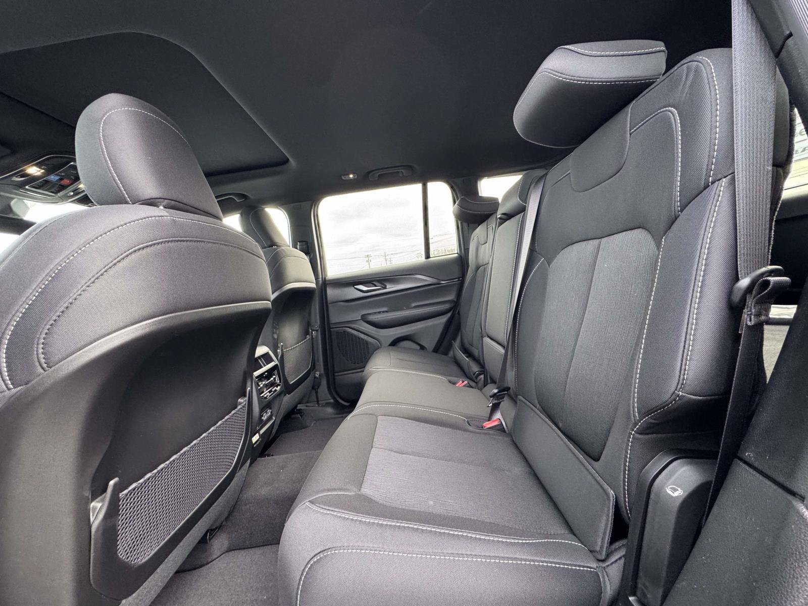 New 2026 Jeep Grand Cherokee Laredo X AWD/4WD image 18