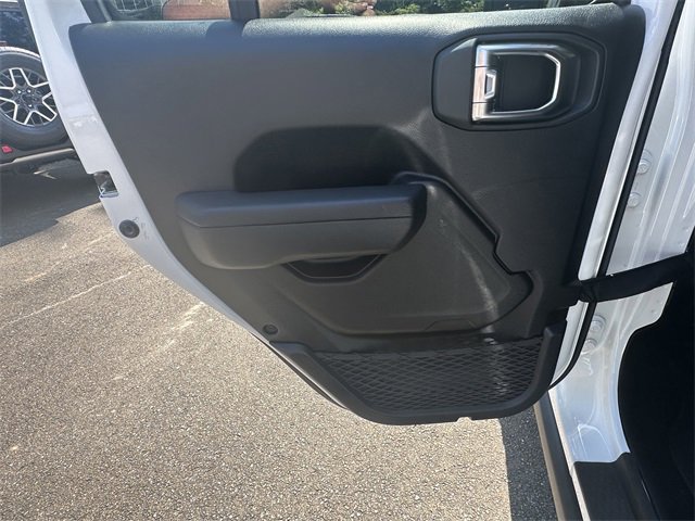 Used 2023 Jeep Gladiator Mojave w/ Trailer Tow Package image 21