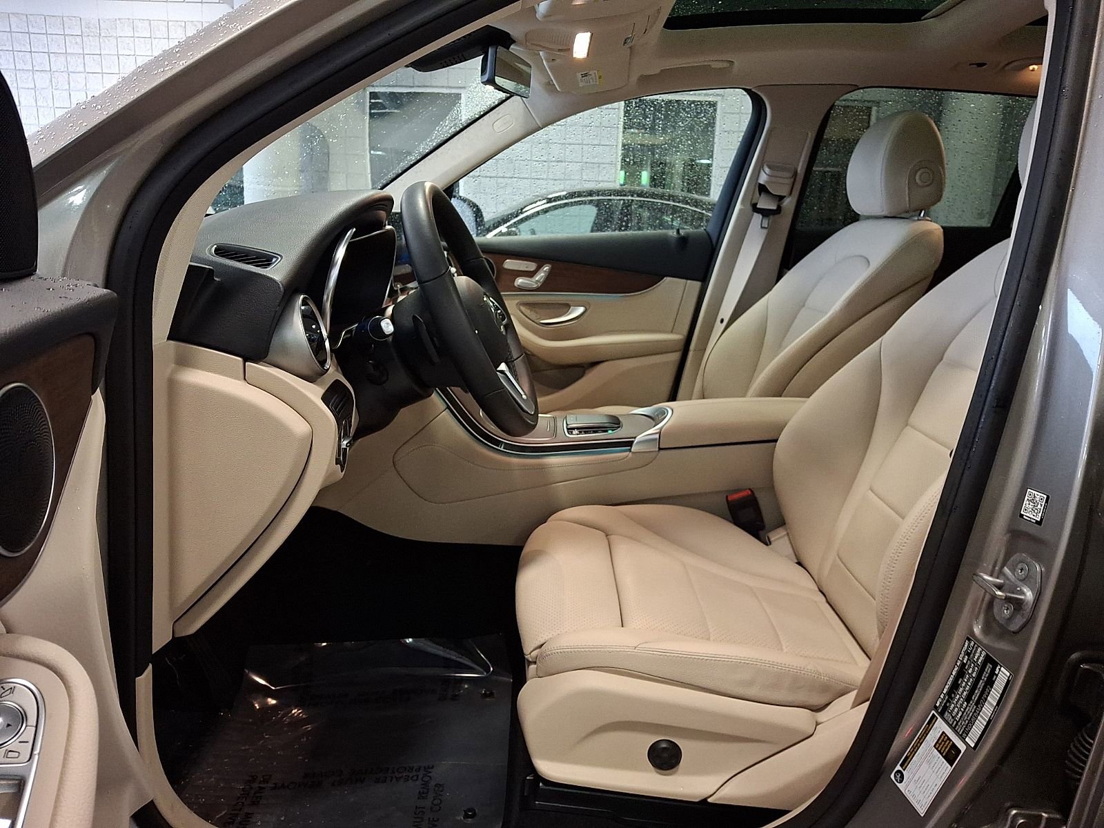Used 2021 Mercedes-Benz GLC 300 4MATIC image 13