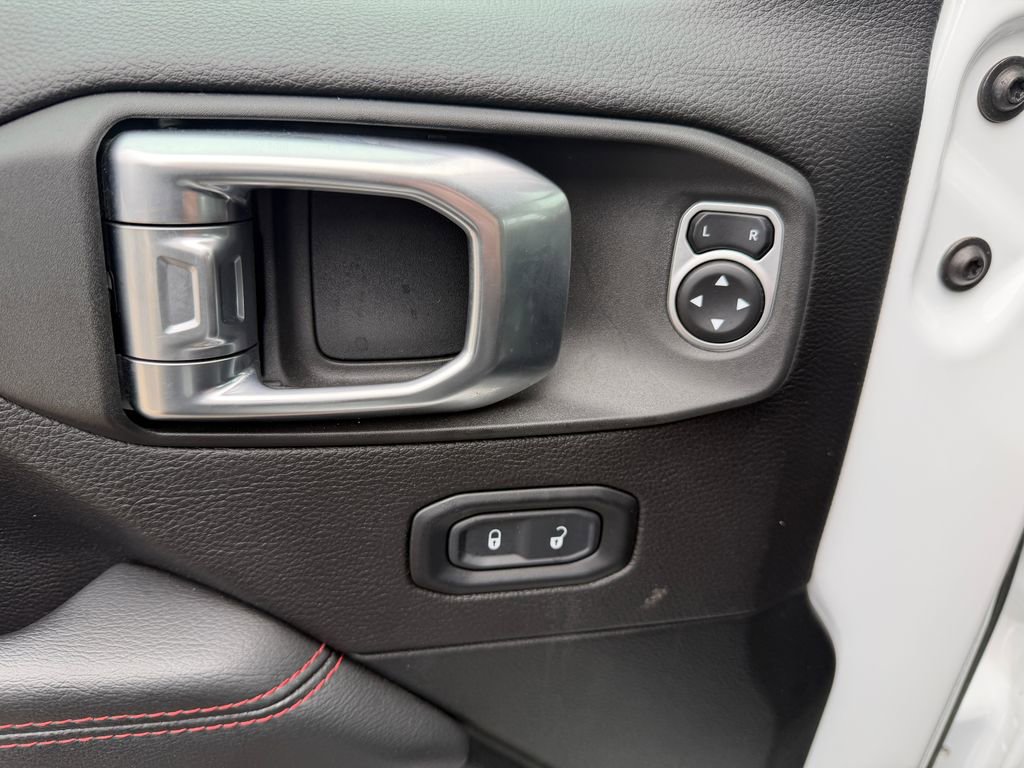 Used 2019 Jeep Wrangler Unlimited Rubicon w/ Dual Top Group AWD/4WD image 14