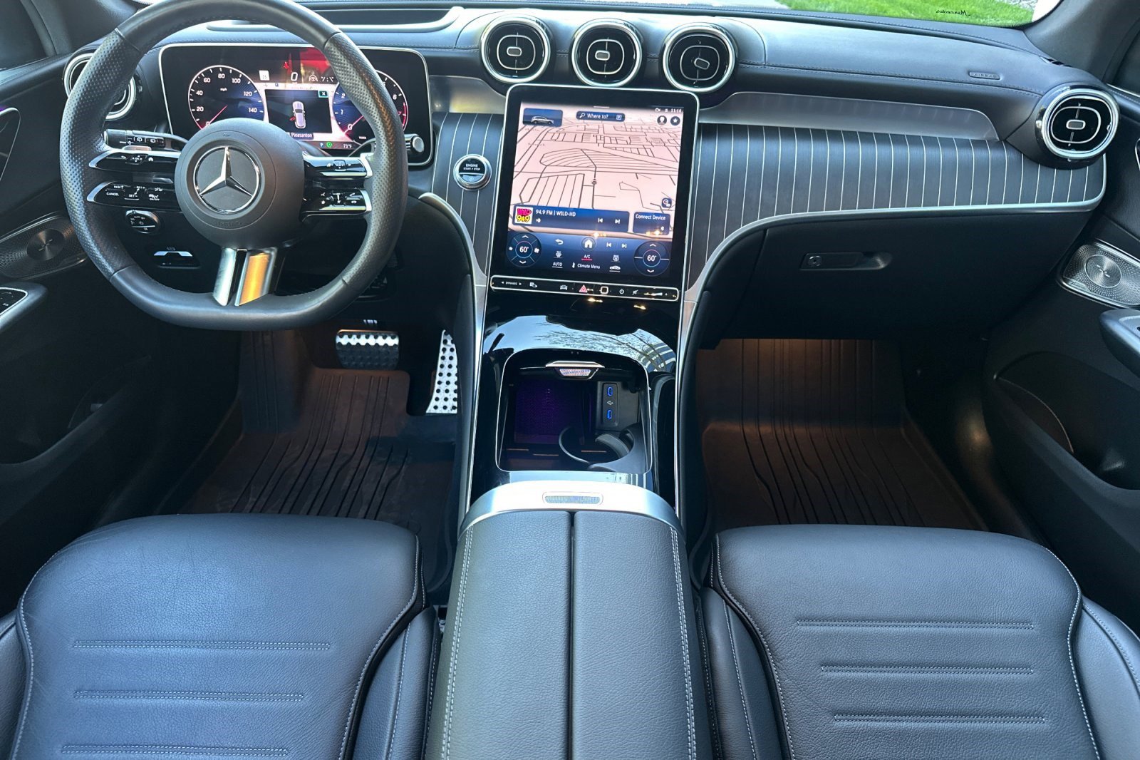 Used 2024 Mercedes-Benz GLC 300 image 17