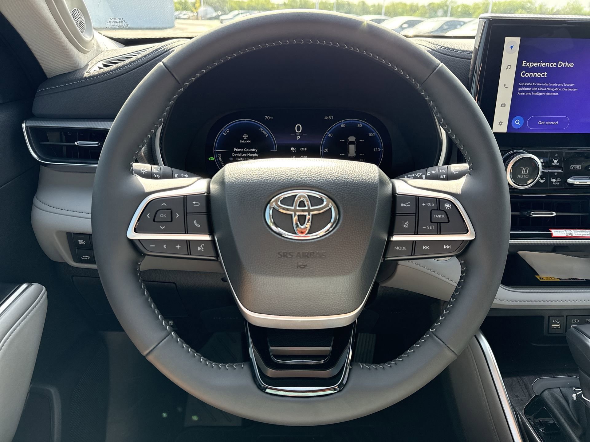 Used 2026 Toyota Highlander Platinum AWD/4WD image 11