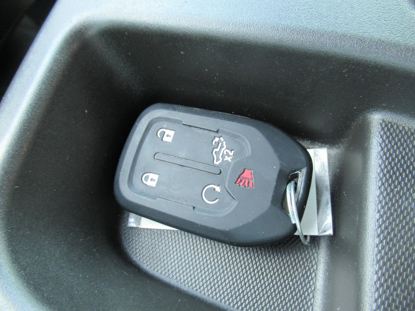Used 2021 Chevrolet Silverado 1500 LT AWD/4WD image 31