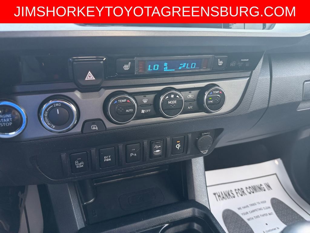 Used 2016 Toyota Tacoma TRD Off-Road AWD/4WD image 19