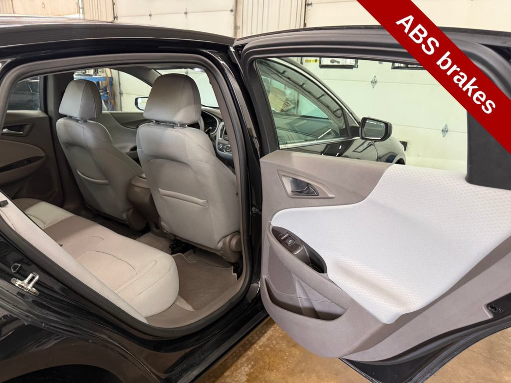 Used 2020 Chevrolet Malibu LS FWD image 34