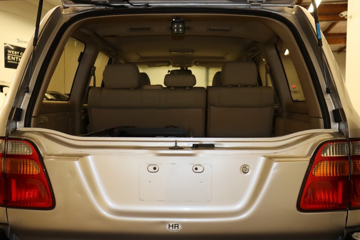 Used 2000 Toyota Land Cruiser AWD/4WD image 30