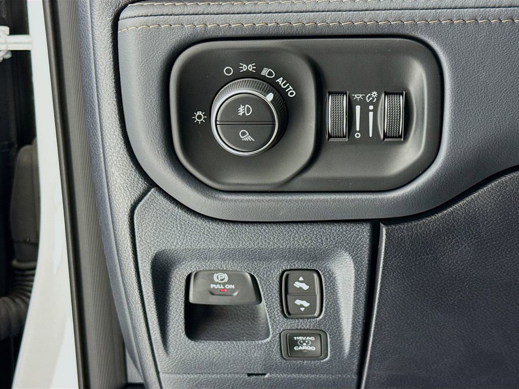 Used 2025 RAM 1500 Tungsten w/ Off Road Group AWD/4WD image 14