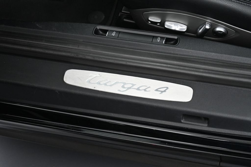 Certified 2017 Porsche 911 Targa 4 AWD/4WD image 17
