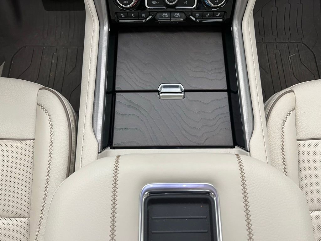 Used 2024 GMC Yukon Denali w/ Advanced Technology Package image 15
