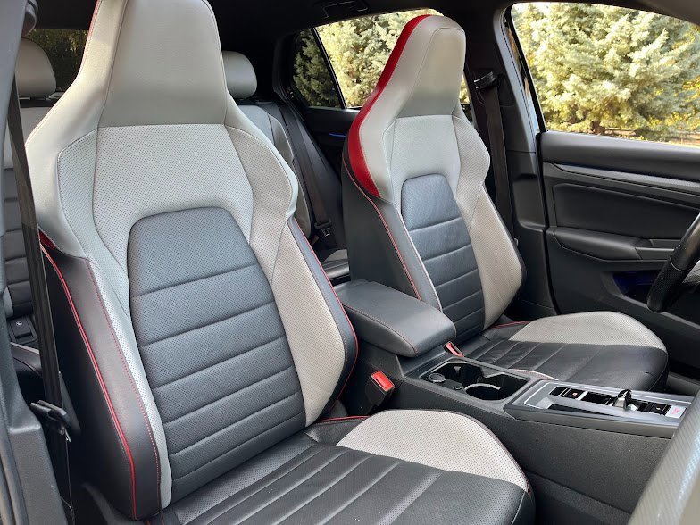 Used 2022 Volkswagen GTI SE w/ SE Leather Package image 41