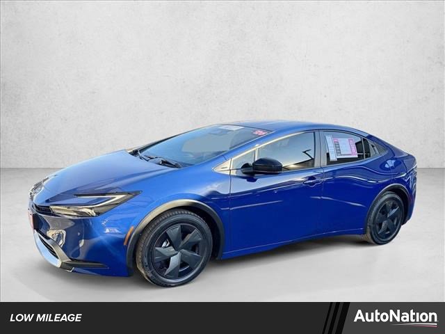 Used 2026 Toyota Prius Plug-In Hybrid image 1