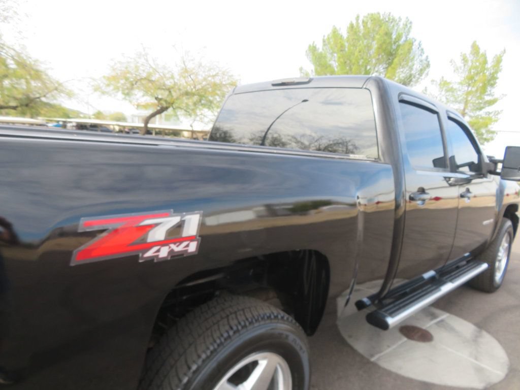Used 2014 Chevrolet Silverado 2500 LTZ w/ LTZ Plus Package AWD/4WD image 10