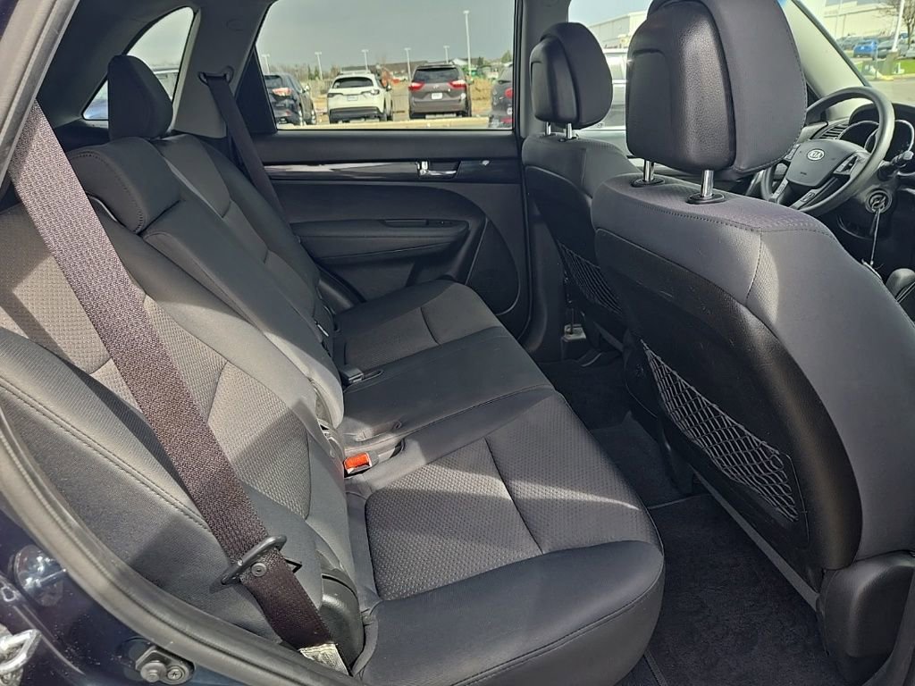 Used 2012 Kia Sorento LX image 27