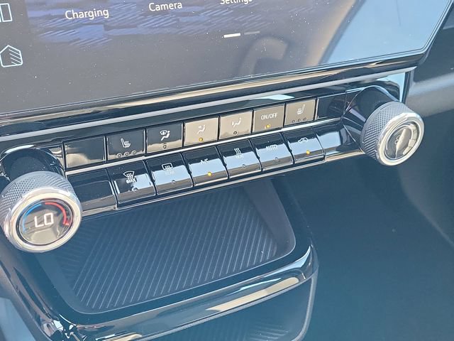 New 2027 Chevrolet Bolt LT w/ Comfort Package FWD image 27