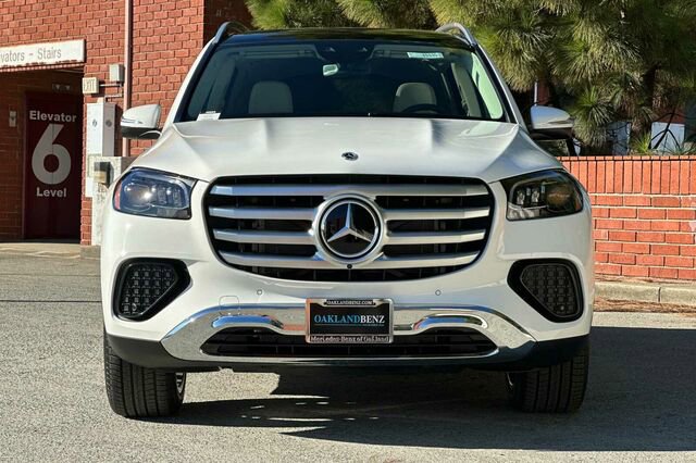 New 2026 Mercedes-Benz GLS 450 4MATIC image 9