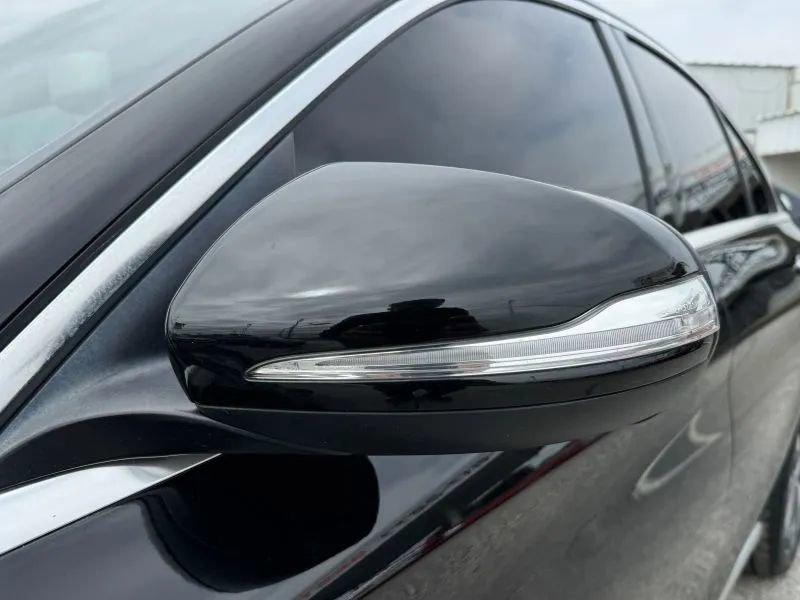 Used 2015 Mercedes-Benz C 300 4MATIC Sedan image 10