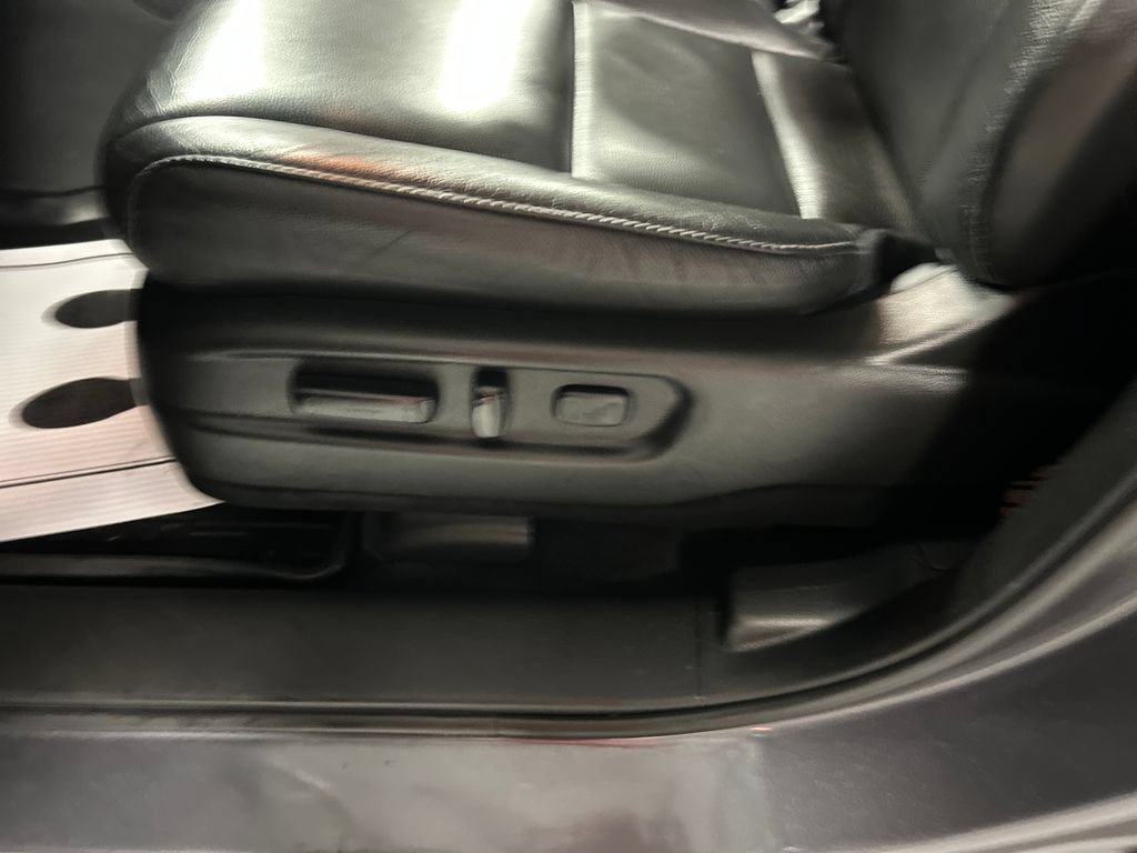 Used 2022 Honda Pilot Touring image 11