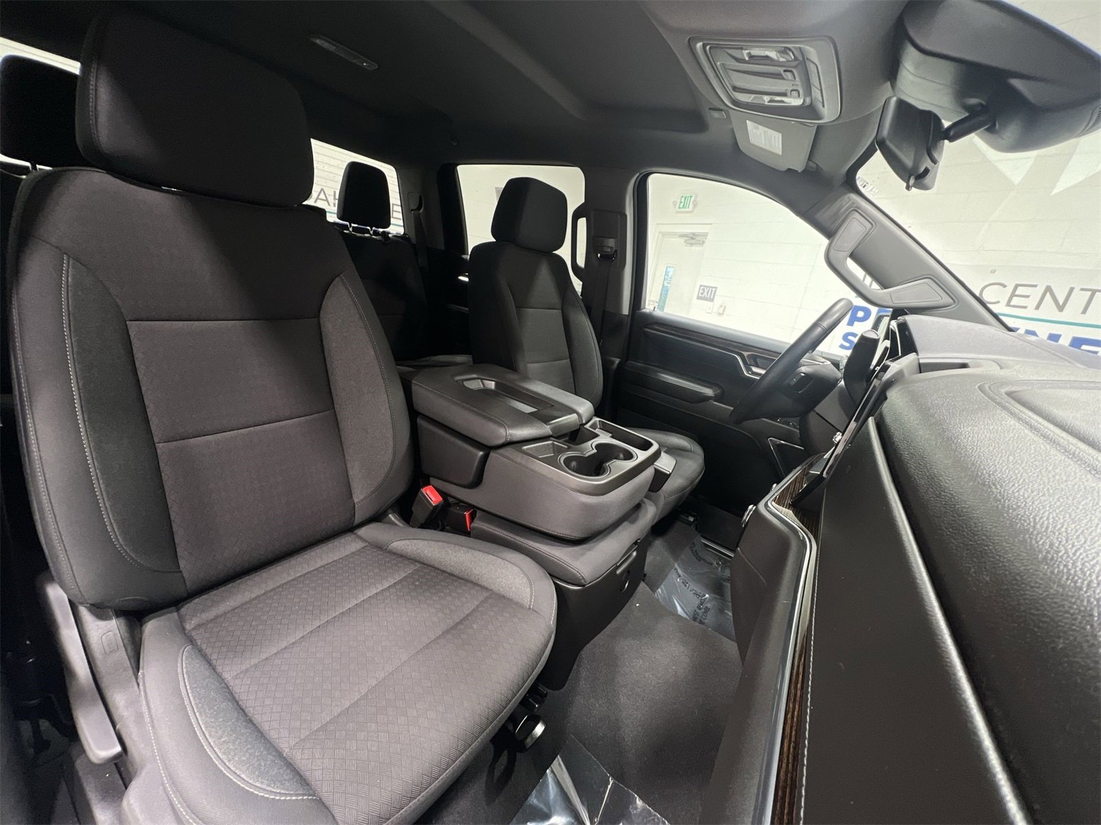 Used 2023 GMC Sierra 1500 SLE image 24