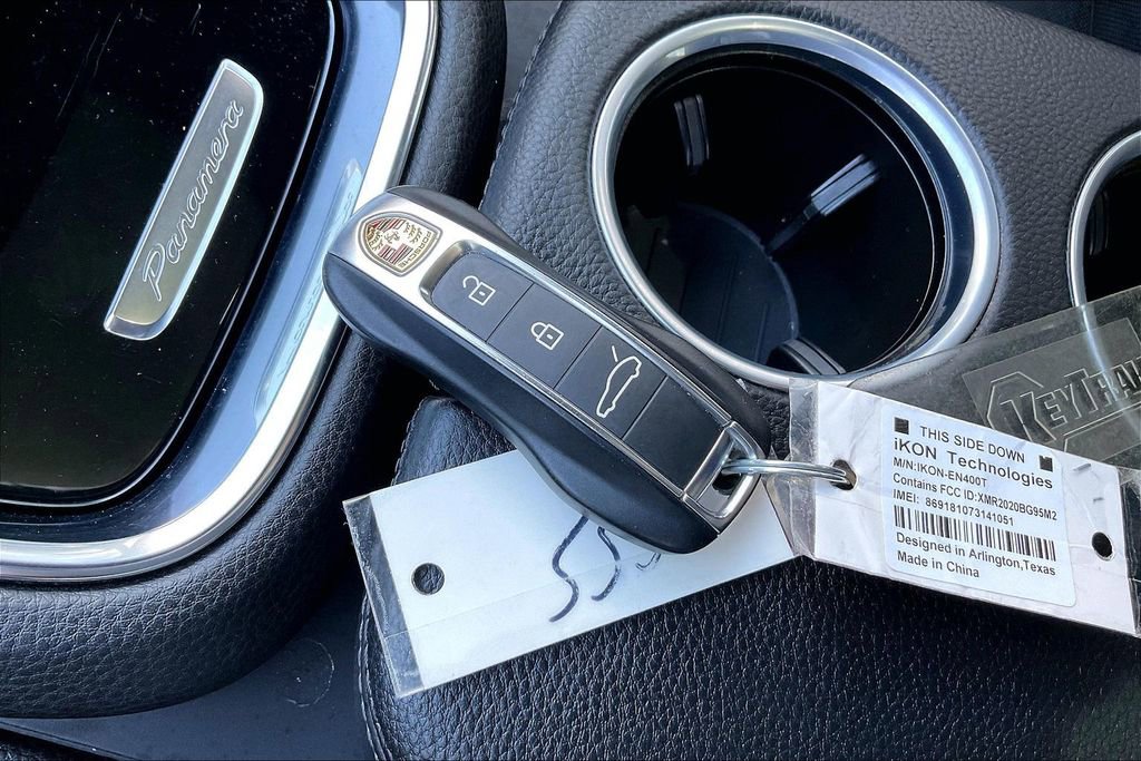 Used 2021 Porsche Panamera 4S image 35