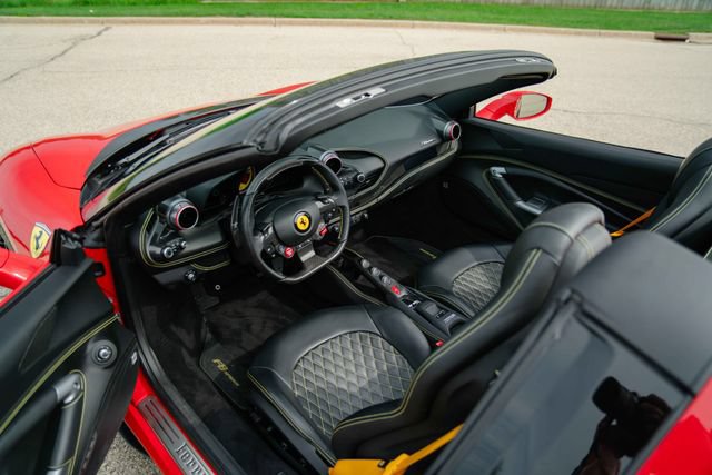 Used 2023 Ferrari F8 Tributo RWD image 32