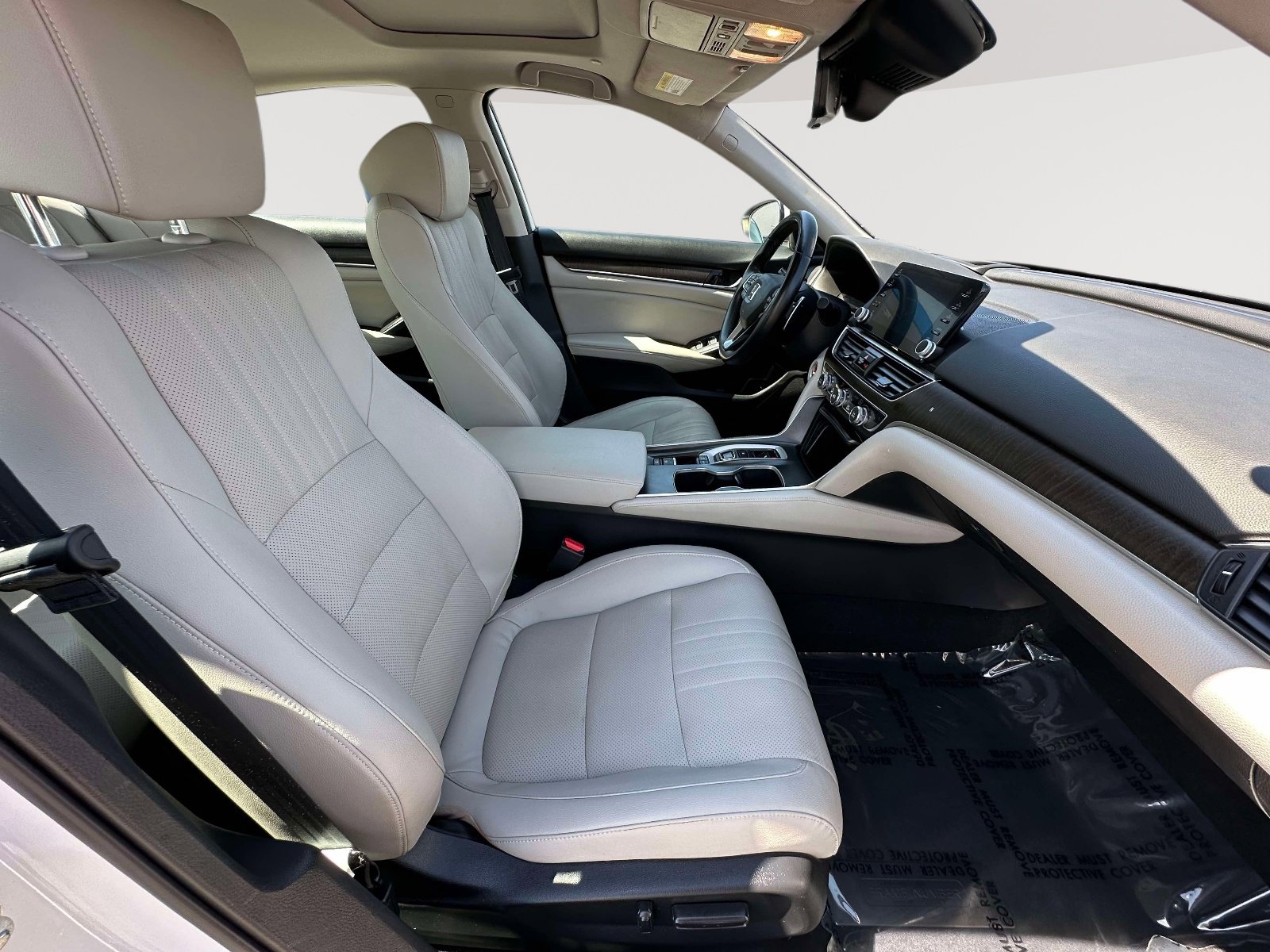 Used 2018 Honda Accord Touring image 23