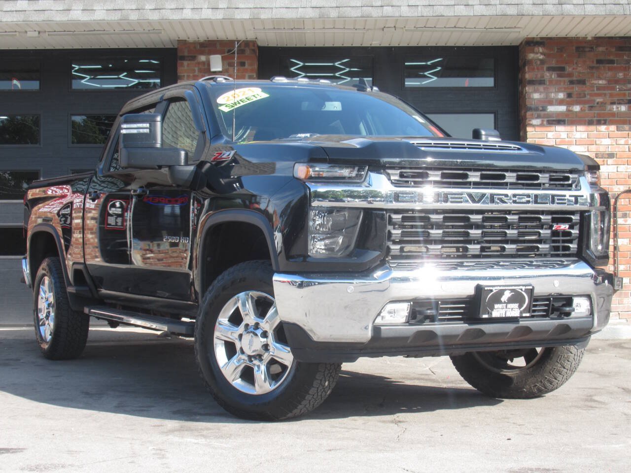 Used 2021 Chevrolet Silverado 2500 LT w/ All Star Edition AWD/4WD image 2