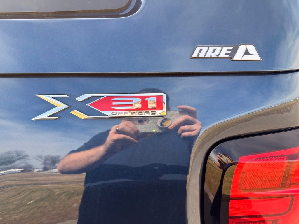 Used 2022 GMC Sierra 2500 SLT w/ SLT Convenience Package image 24