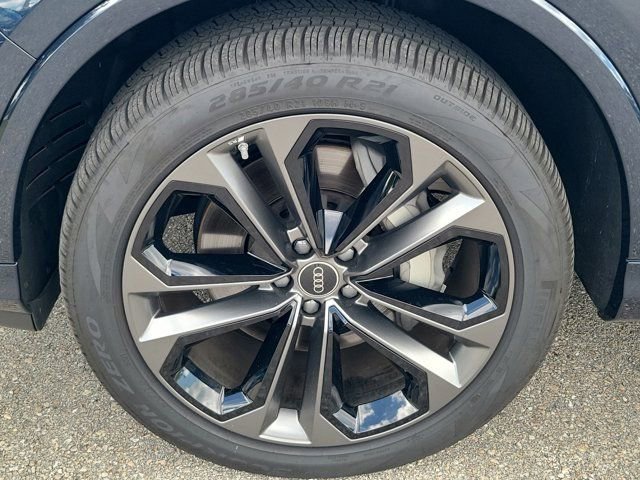Used 2025 Audi Q7 3.0T Premium Plus w/ Premium Plus Package AWD/4WD image 9