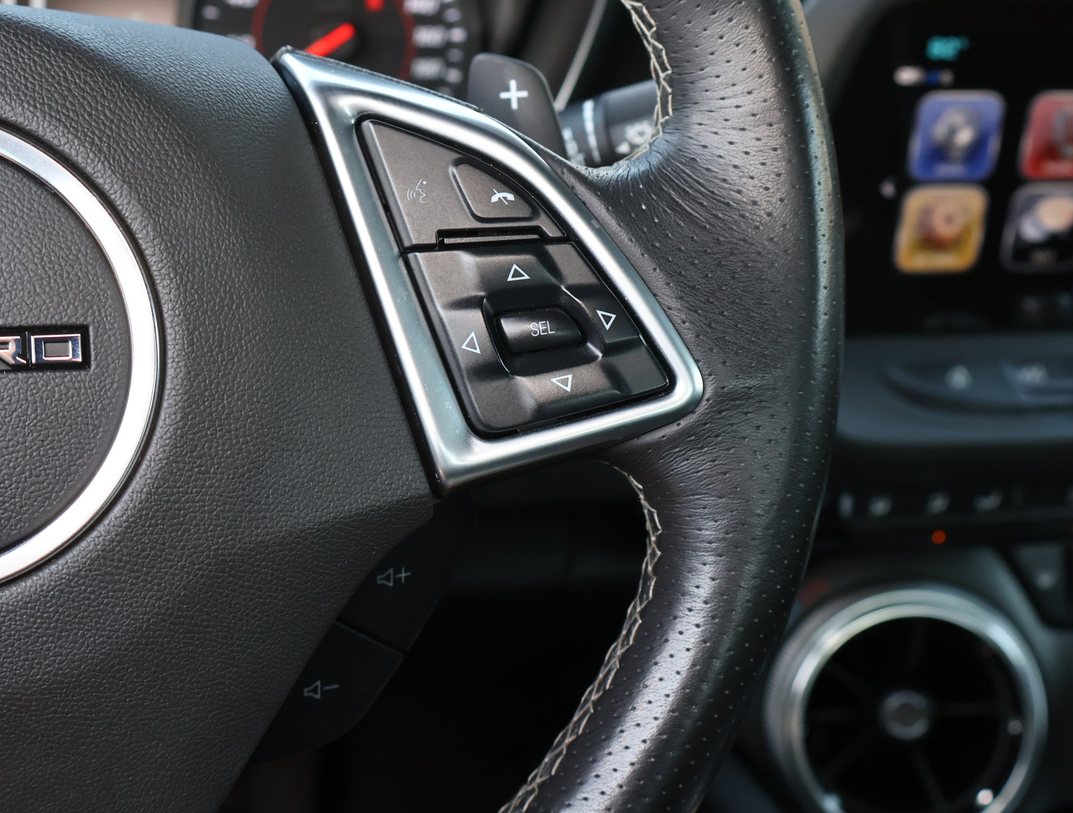 Used 2018 Chevrolet Camaro SS image 13