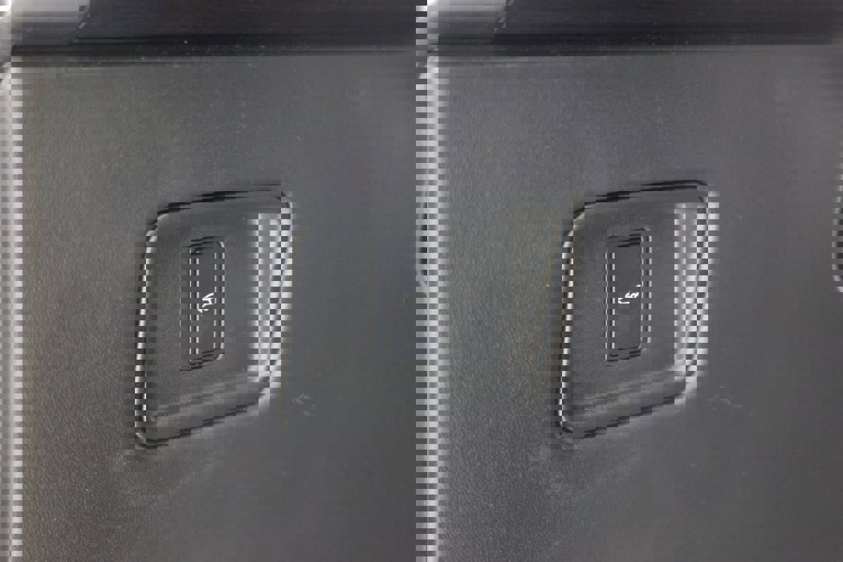 Used 2022 Land Rover Range Rover Long Wheelbase First Edition image 24