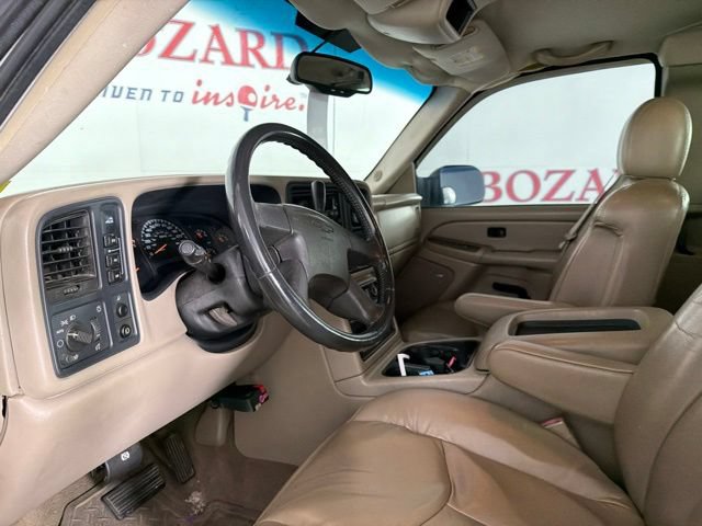 Used 2005 Chevrolet Silverado 2500 LS w/ Heavy-Duty Power Package AWD/4WD image 12