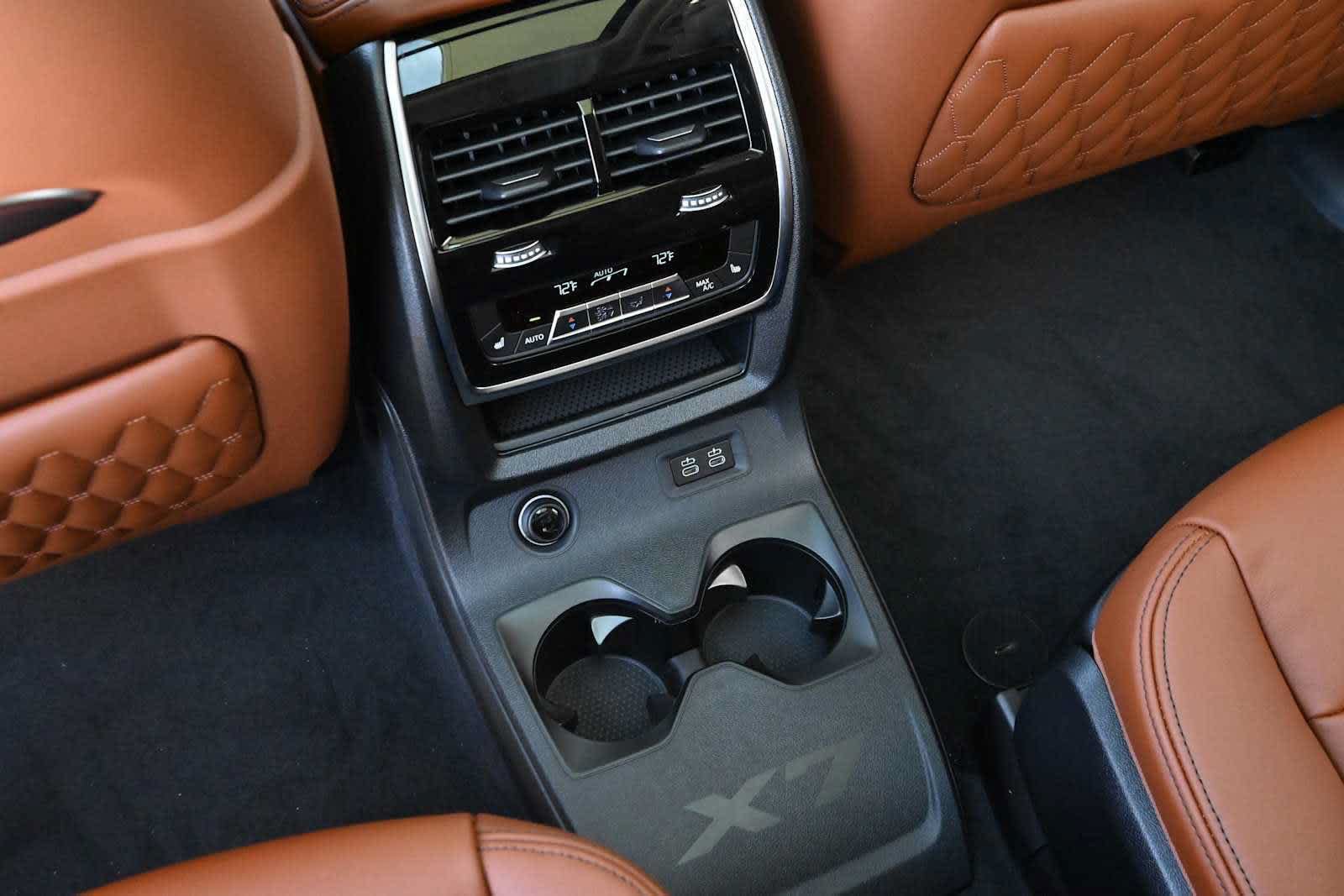 New 2026 BMW ALPINA XB7 AWD/4WD image 34