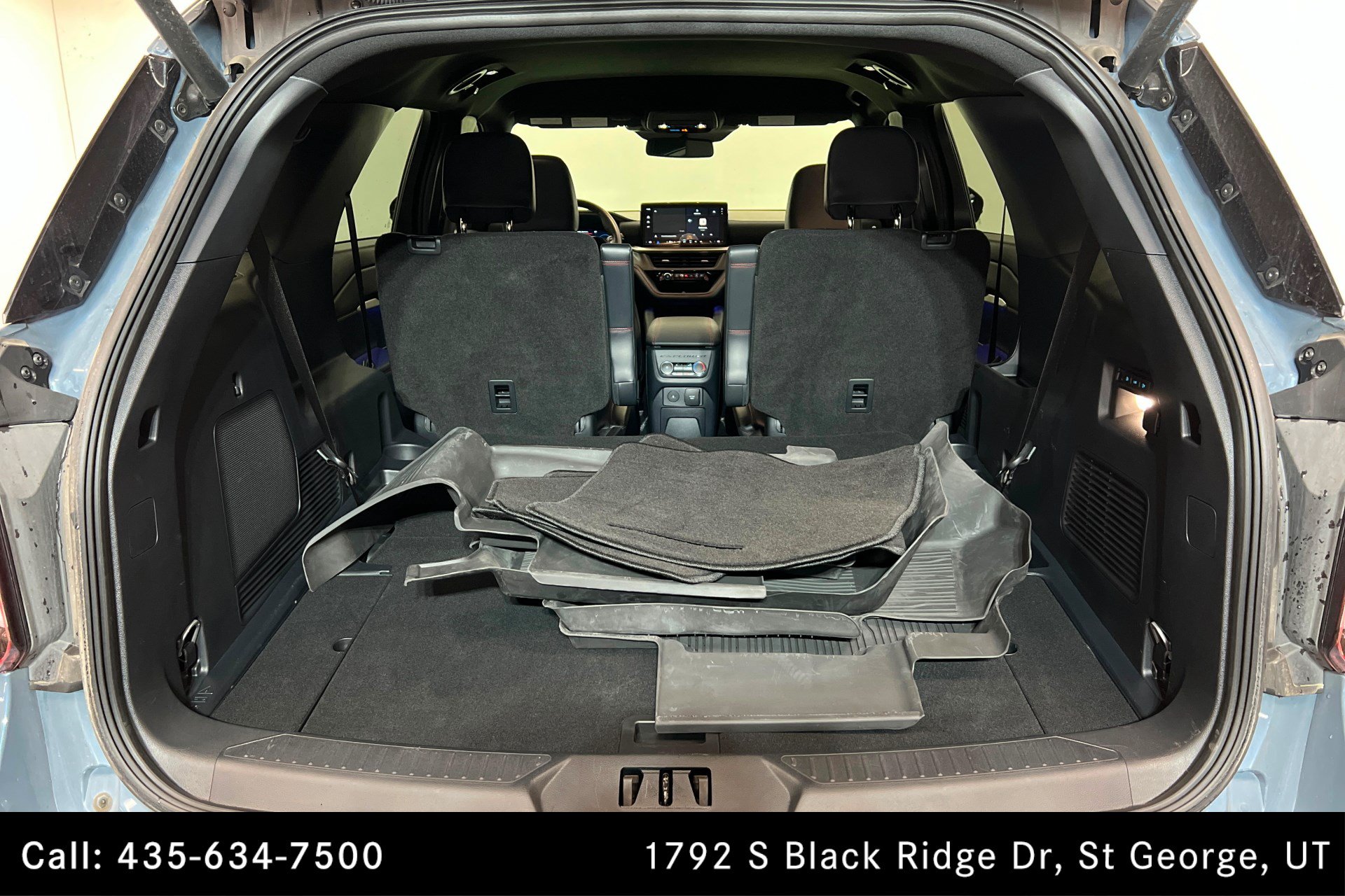 Used 2025 Ford Explorer ST AWD/4WD image 23
