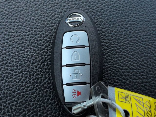 Used 2020 Nissan Titan SV w/ SV Convenience Package RWD image 29