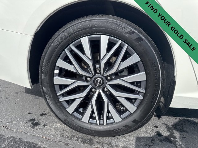 Used 2025 Nissan Altima 2.5 SV image 9