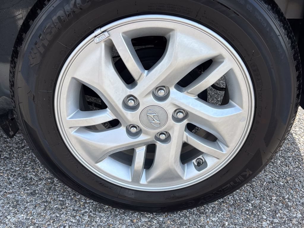 Used 2025 Hyundai Venue SE FWD image 43